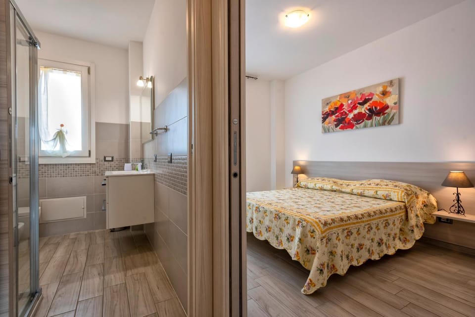 Living room, Bedroom