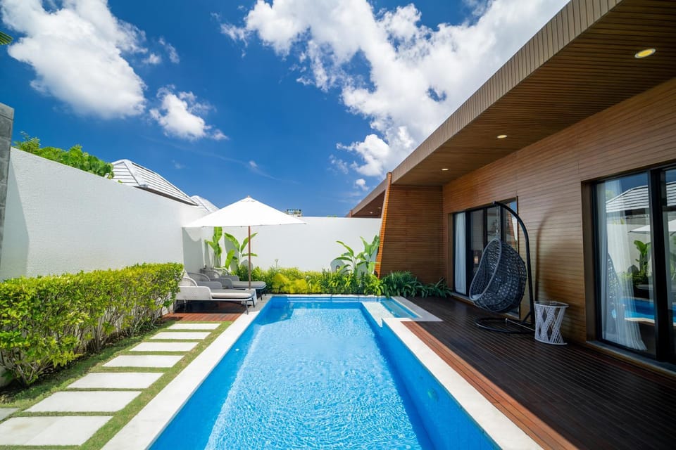 Pool view, Swimming pool