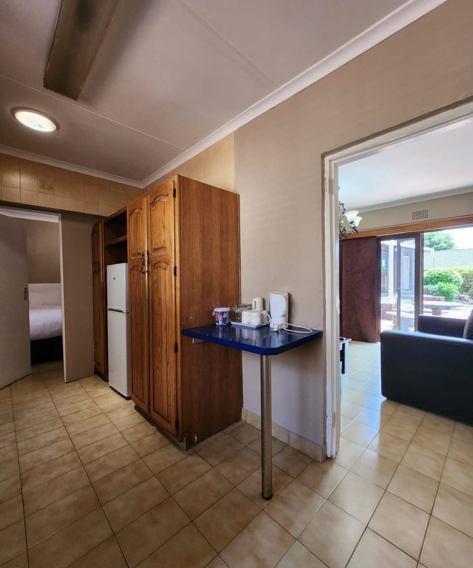 FM GUEST LODGE Comfort, Tranquility & Peace of Mind Bed and Breakfast in Johannesburg