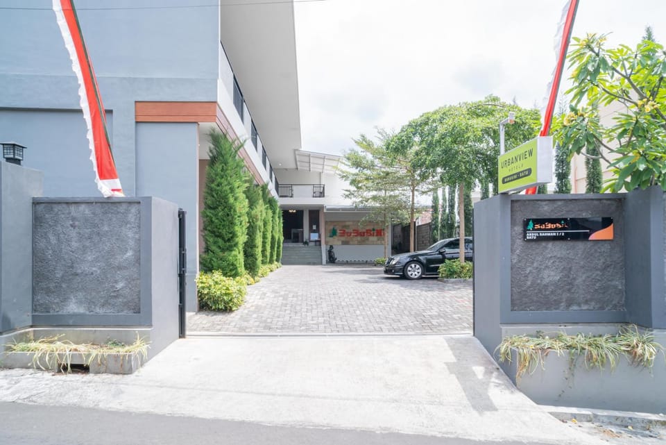 Property building, Parking