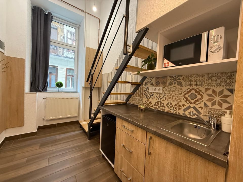 Kitchen or kitchenette