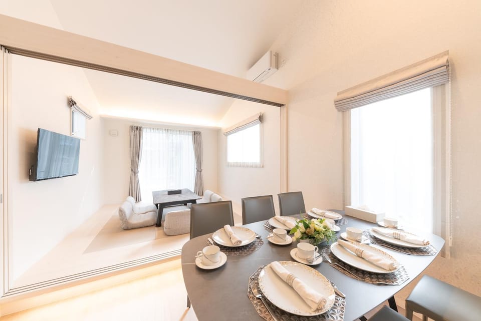 Living room, Dining area