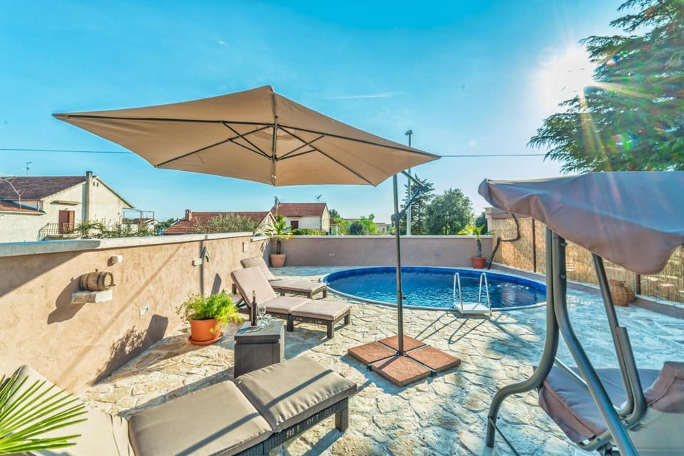 Pool view, Swimming pool