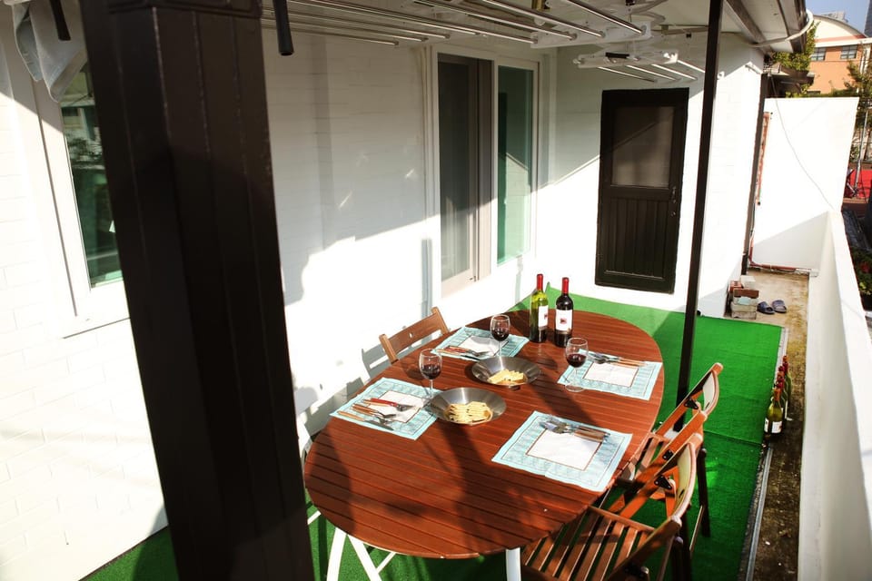 Jinho's Guest House Bed and Breakfast in Seoul
