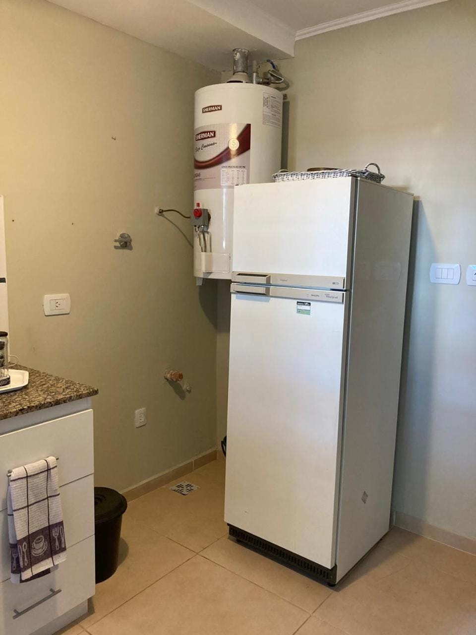 Kitchen or kitchenette