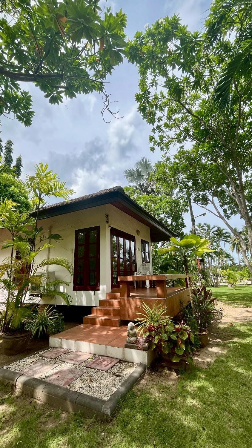 Property building, Balcony/Terrace, Area and facilities