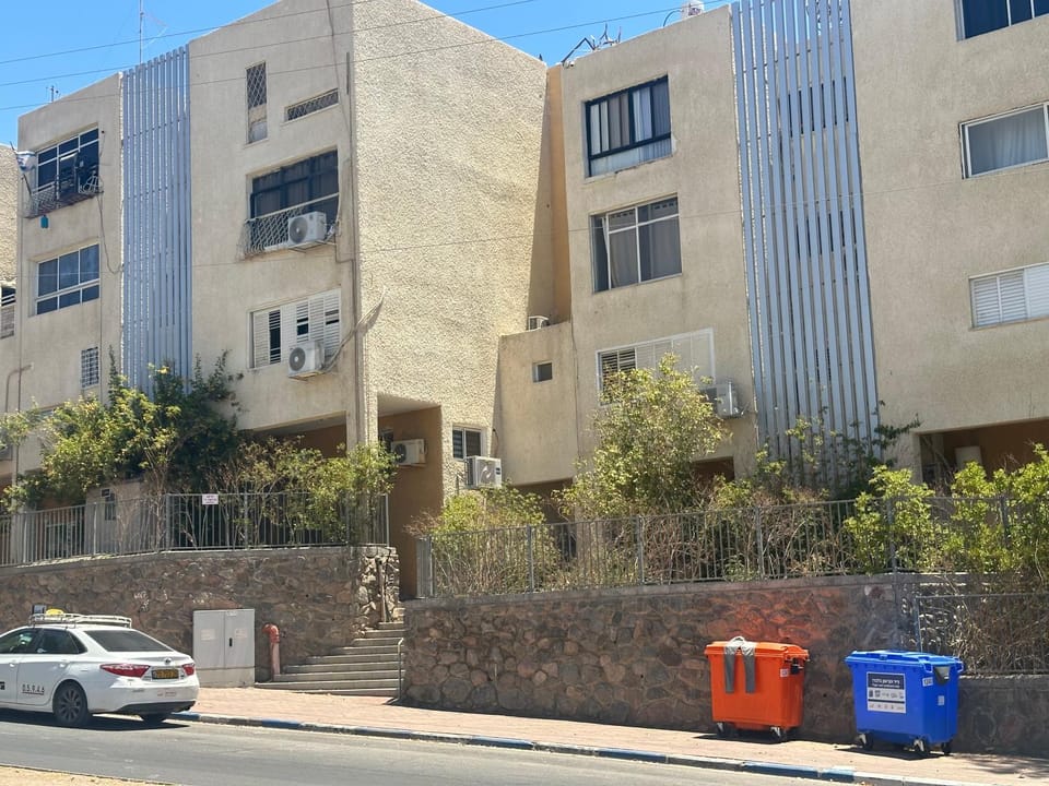 Property building, Neighbourhood, Street view, Parking