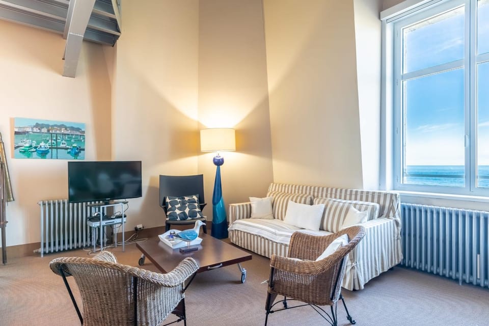 SUN KEYWEEK Duplex Breathtaking view of the Ocean and Palace Gardens Apartment in Biarritz