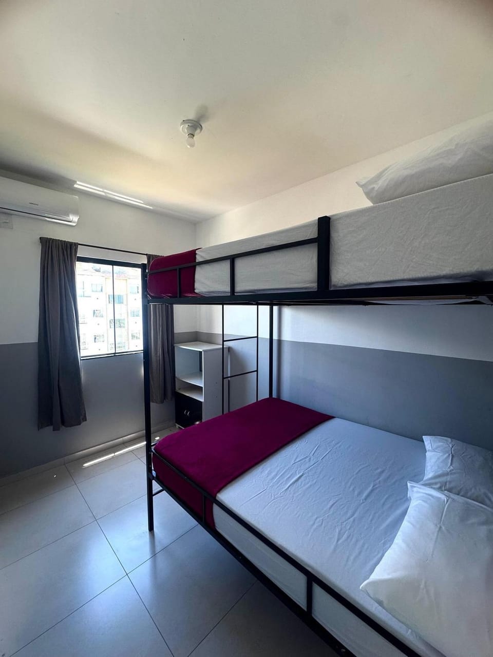 Bed, Photo of the whole room, Bedroom, bunk bed, air conditioner