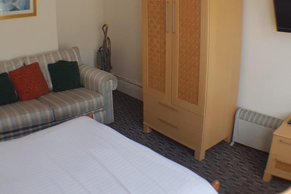 Flat Sleeps 6 with On-Street Parking Apartment in Great Yarmouth