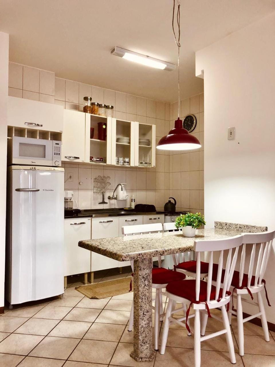 EXCELENTE apartamento próximo ao mar em Canasvieiras Apartment in Florianopolis