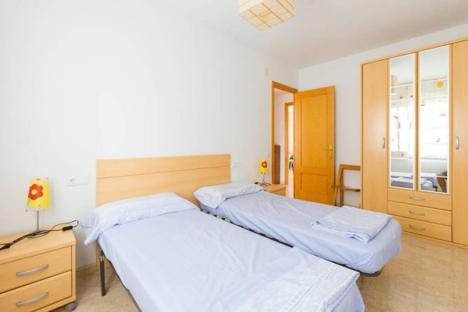 LA RÁPITA - Apartamento de dos dormitorios con piscina comunitaria Apartment in Montsià