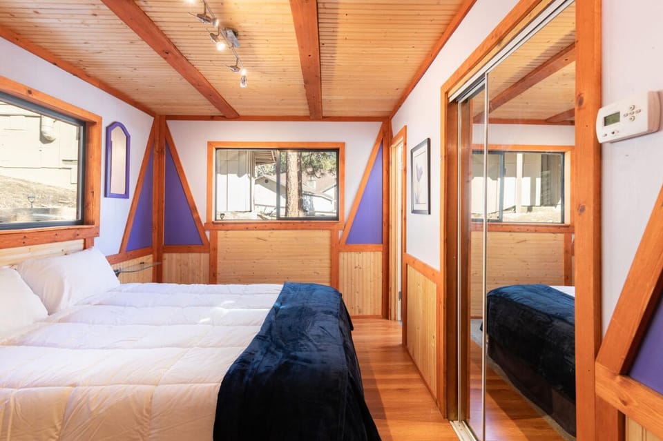 Moonlight Ridge - 1929 by Big Bear Vacations House in Moonridge