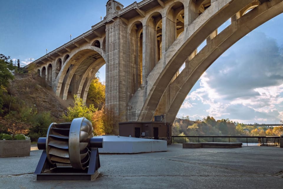 Nearby landmark, Neighbourhood, Sunset