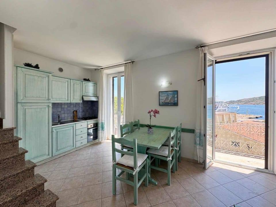 View (from property/room), Kitchen or kitchenette, Living room