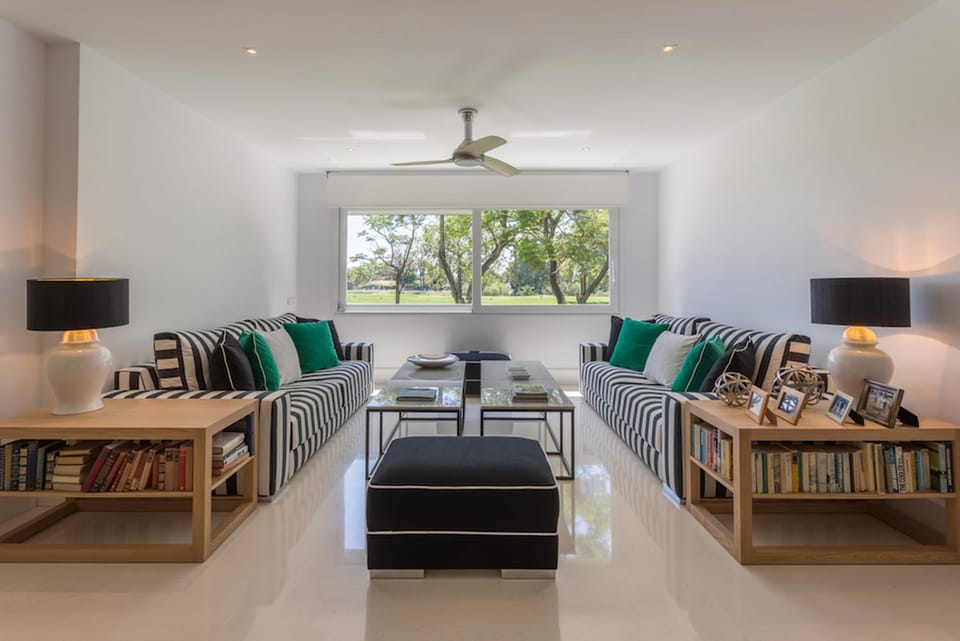 Living room, Lounge or bar, Seating area