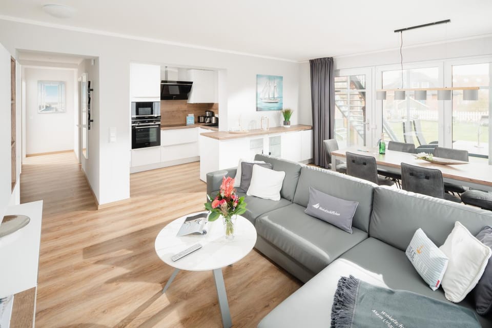 Kitchen or kitchenette, Living room, kitchen