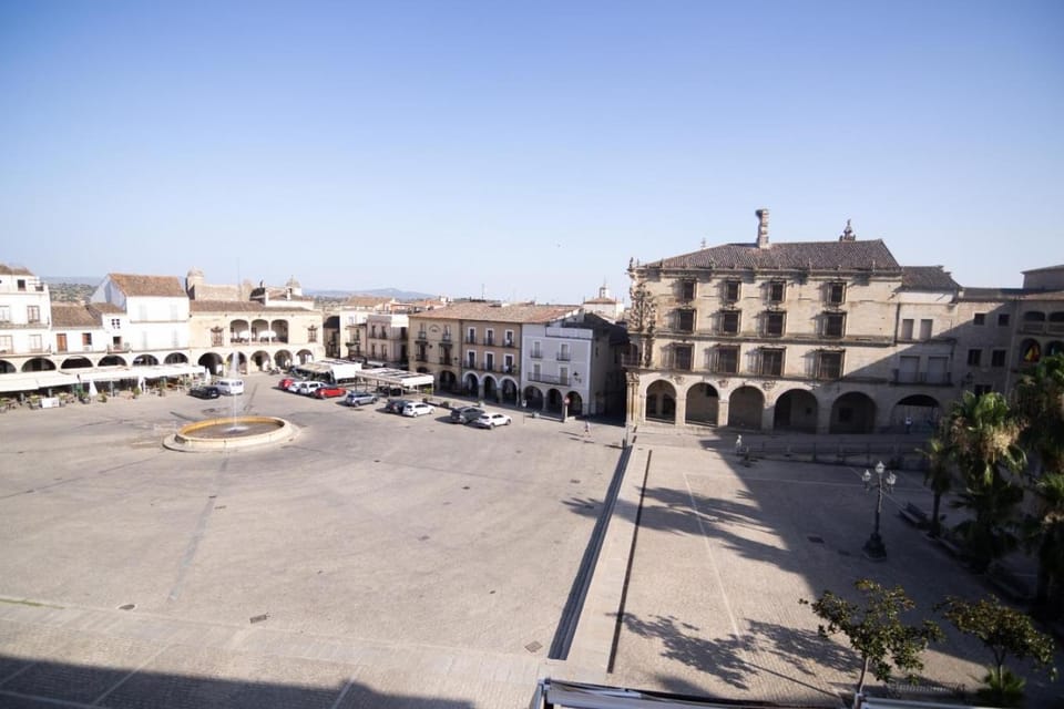 Plaza Mayor Trujillo Rooms Bed and Breakfast in Trujillo