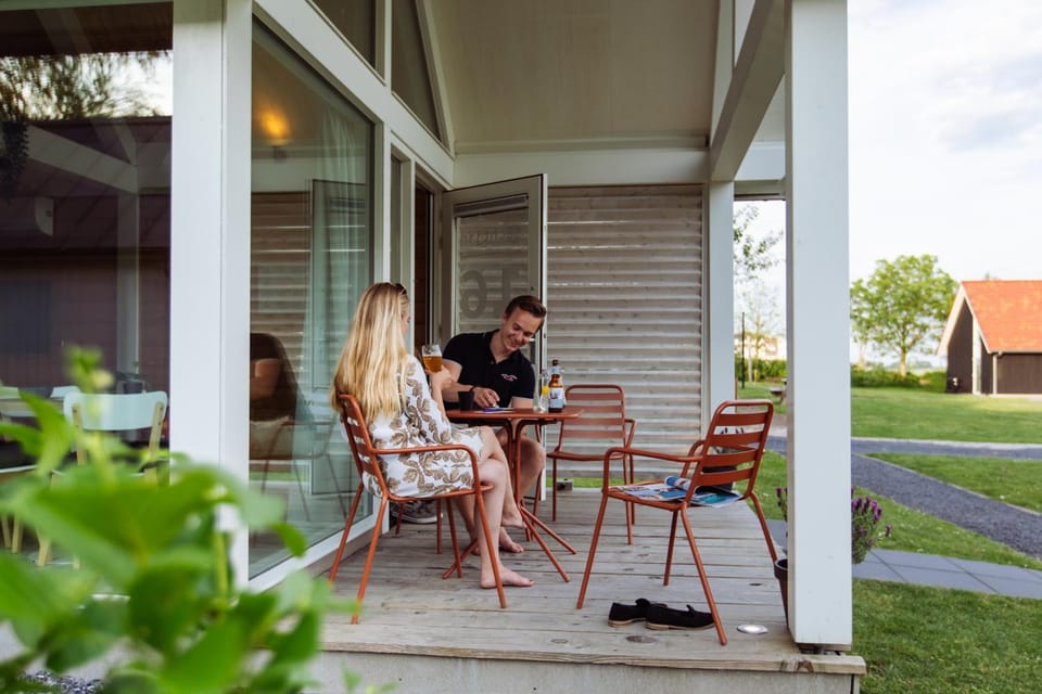 Tiny house met hottub Apartment in Friesland, Netherlands