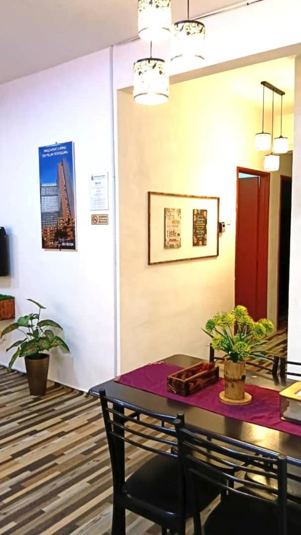 Rose Camelia Homestay Apartment Ladang Tok Pelam FREE WiFi & Fully Furnished Apartment in Terengganu, Malaysia