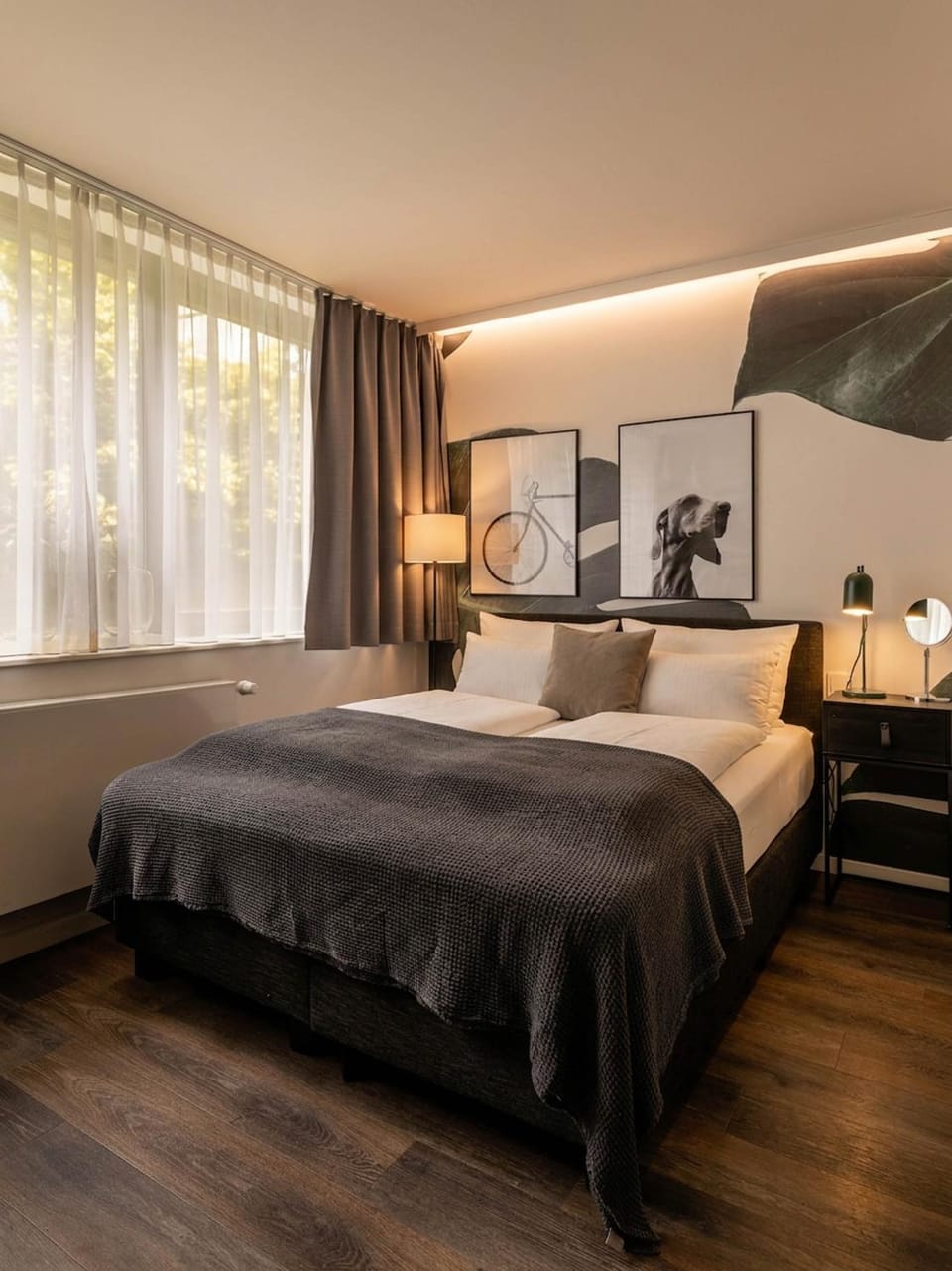Bed, Photo of the whole room, Bedroom