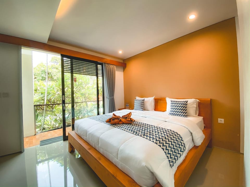 Bed, cot, bunk bed