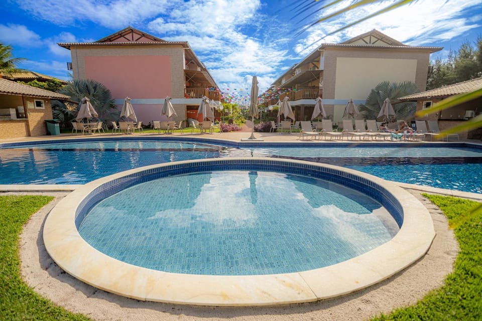 Day, Swimming pool
