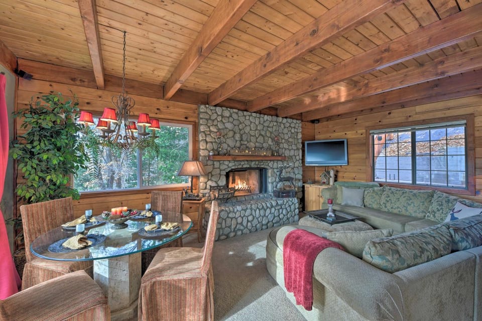 Mountainside Cabin w/ Deck - 16 Miles to Skiing! Cabin in San Bernardino