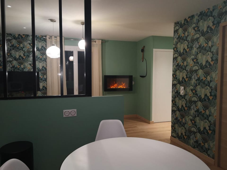 Living room, Dining area