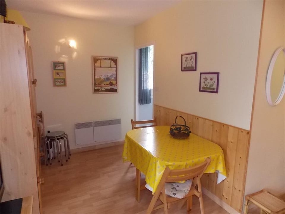 Luchon T2 Centre Ville avec Balcon Sud et Parking - Animaux Admis - FR-1-313-194 Apartment in Catalonia
