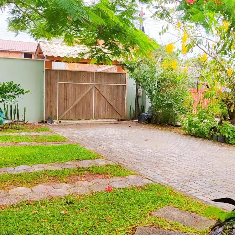 Facade/entrance, Garden