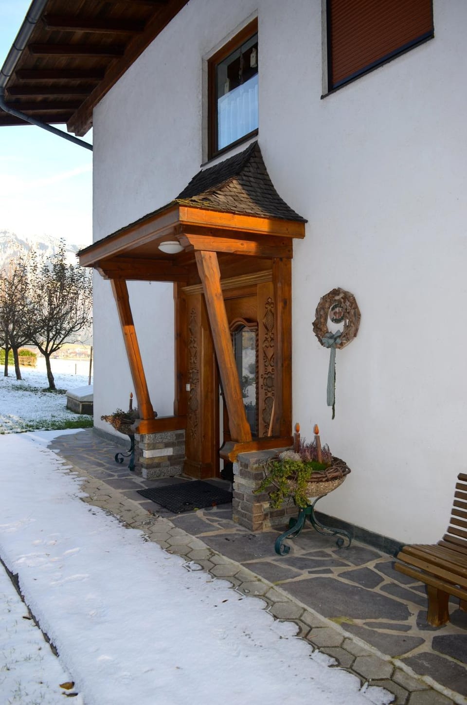 Facade/entrance, Winter