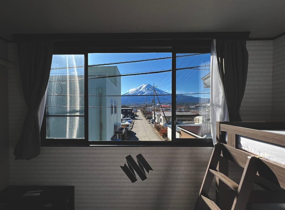 Hostel SAMURISE 81INN Bed and Breakfast in Shizuoka Prefecture
