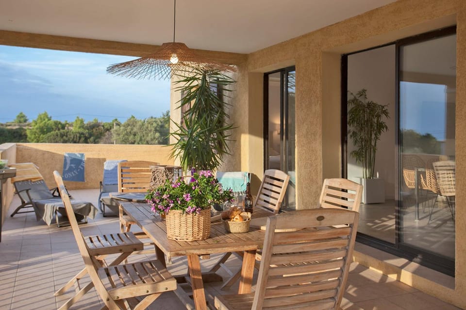 Palmier appartement de vacances 3 chambres piscine commune chauffée Apartment in Calvi