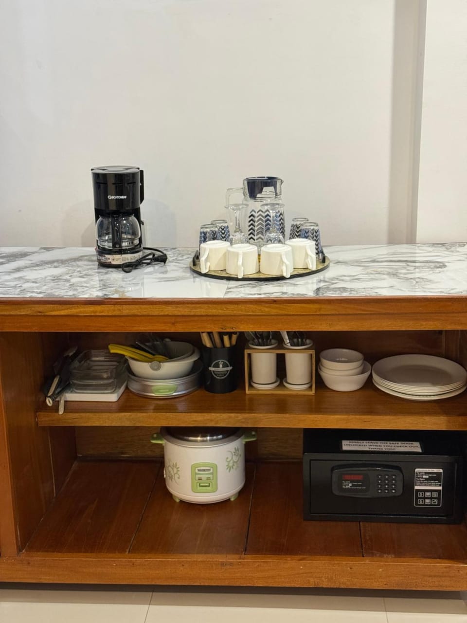 Coffee/tea facilities, Kitchen or kitchenette