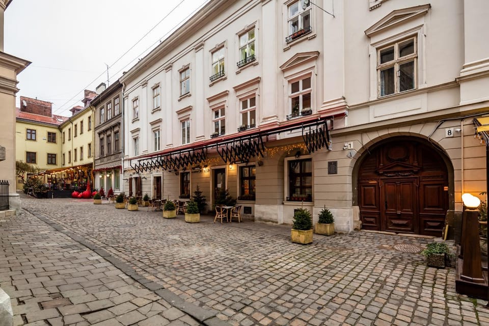 Property building, Facade/entrance, Neighbourhood