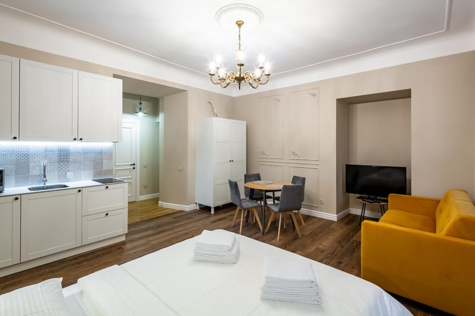 TV and multimedia, Kitchen or kitchenette, Photo of the whole room, Seating area, minibar