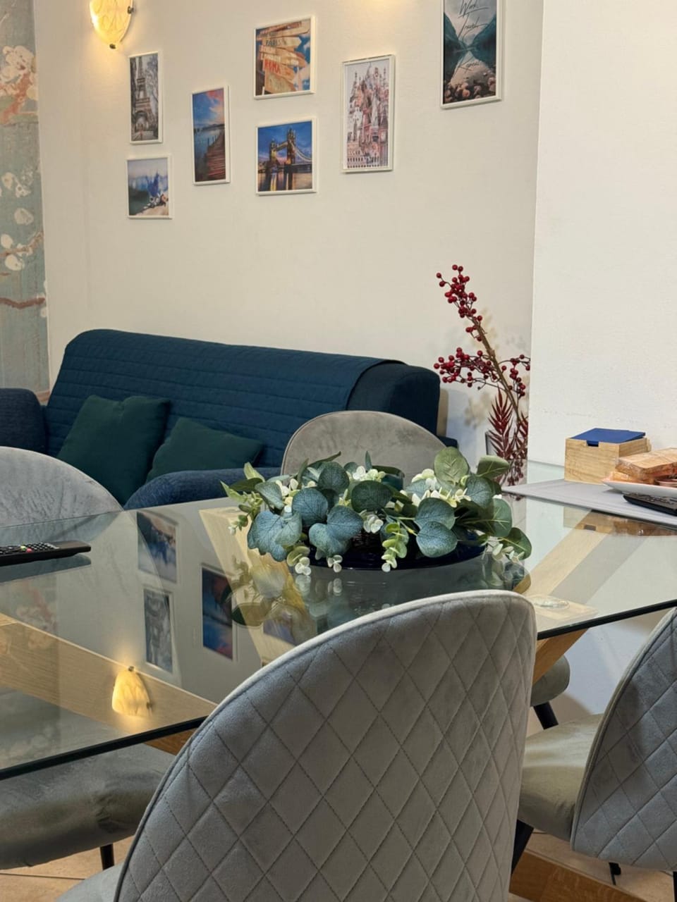 Living room, Dining area