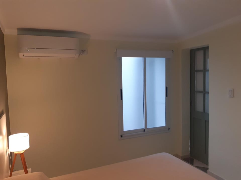 Bedroom, air conditioner