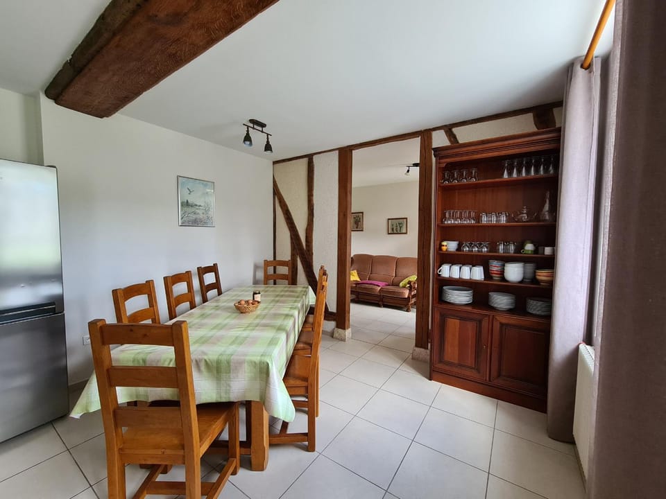 Gîte familial en ferme avec jardin, proche forêt et canal d'Orléans - Label Tourisme et Handicap - FR-1-590-7 House in Centre-Val de Loire