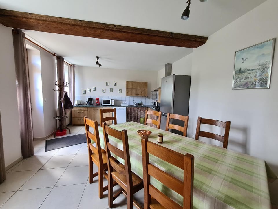 Gîte familial en ferme avec jardin, proche forêt et canal d'Orléans - Label Tourisme et Handicap - FR-1-590-7 House in Centre-Val de Loire