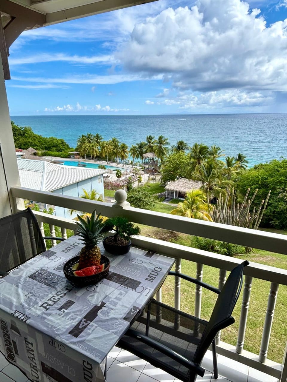 Le Blue Ground Vue Mer Apartment in Le Diamant