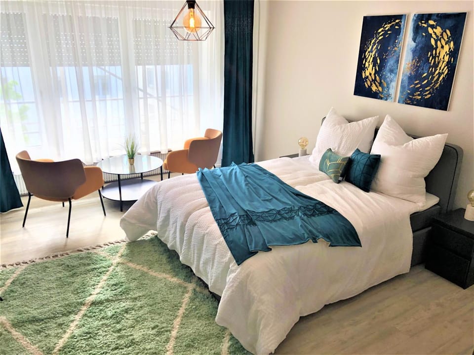 Central-Modern with Balcony near MTU, The Lake by Lakescape FeWos Apartment in Friedrichshafen