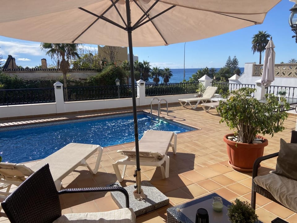 Day, View (from property/room), Balcony/Terrace, Pool view, Sea view, sunbed