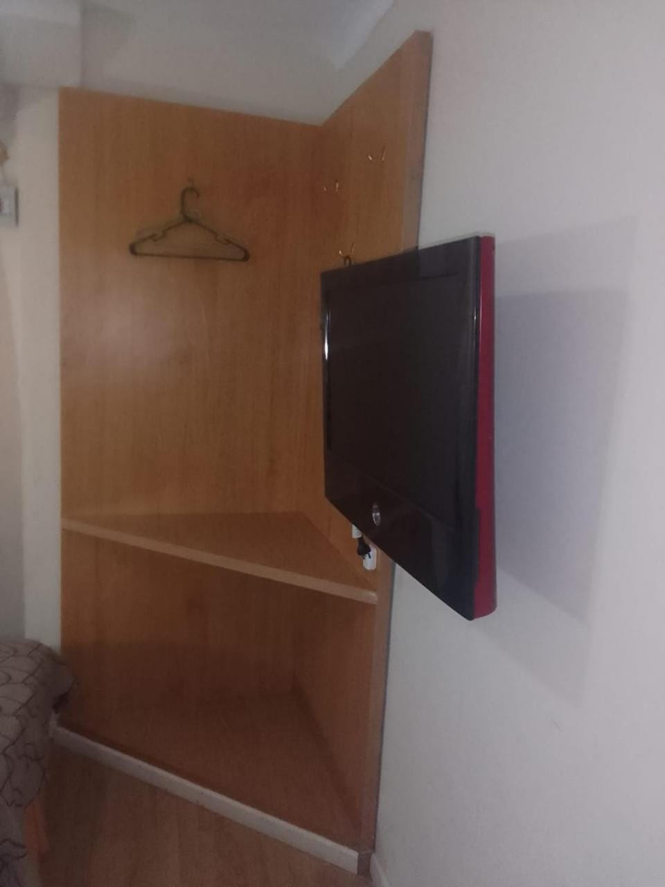 TV and multimedia, wardrobe