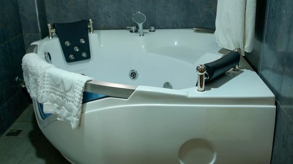 Hot Tub, Bathroom, Bath