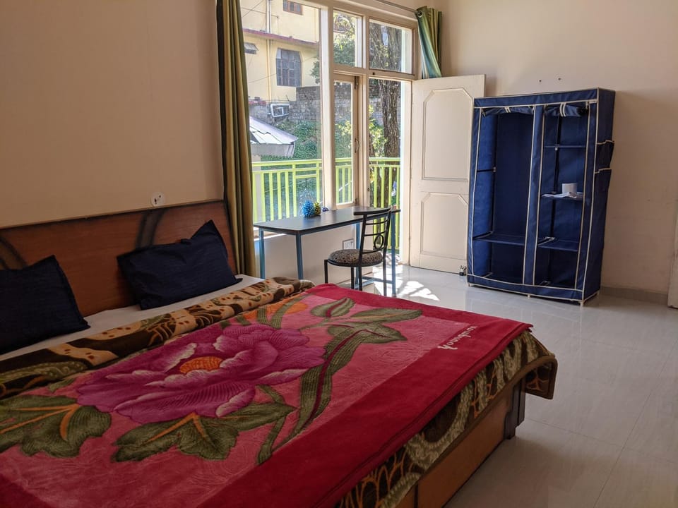 Bed, Photo of the whole room
