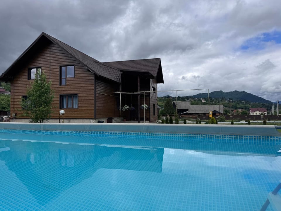 SOKIL HOUSE будинок з чаном та літнім басейном House in Lviv Oblast