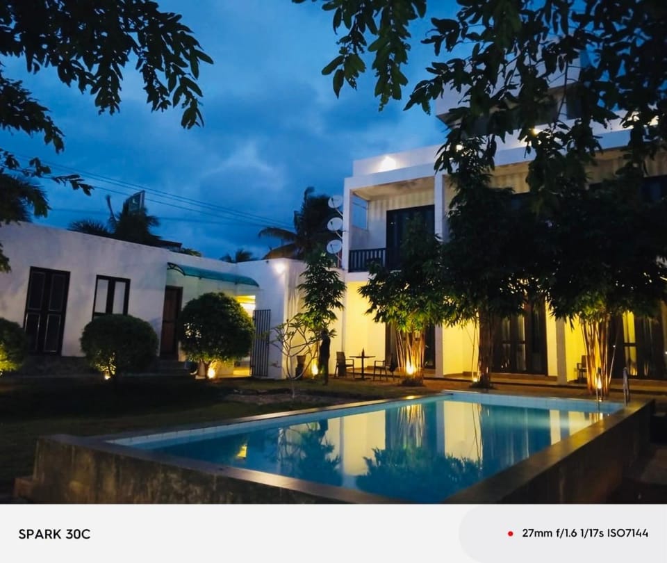KITHULA Boutique Hotel Bed and Breakfast in Hikkaduwa