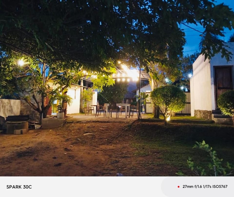 KITHULA Boutique Hotel Bed and Breakfast in Hikkaduwa